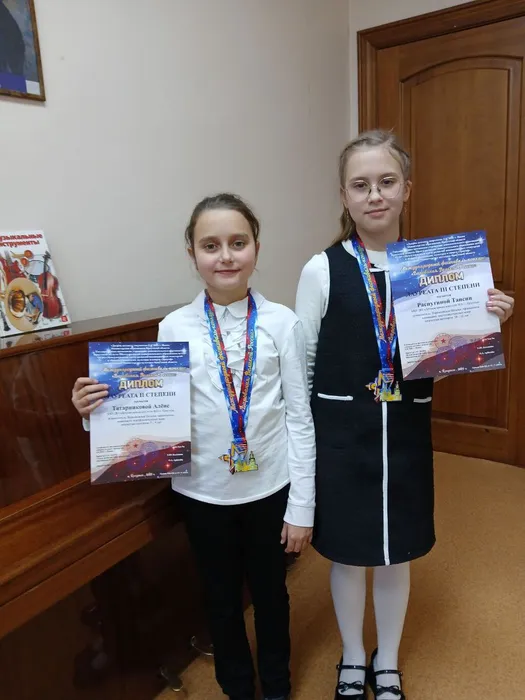 Татарникова Алена и Распутина Таисия